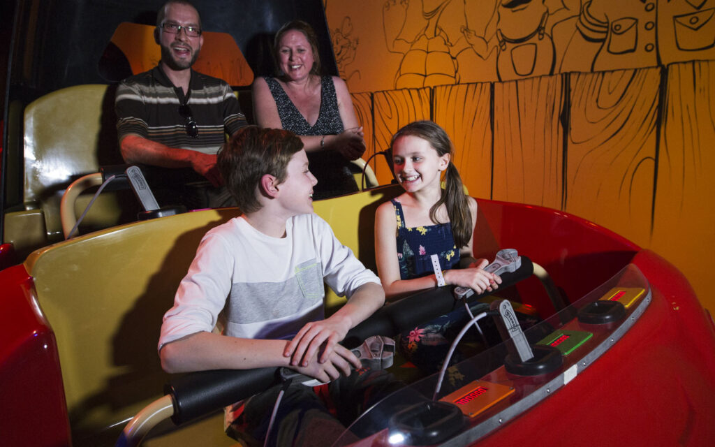 Benno's, Interactive Dark Ride, Vehicle